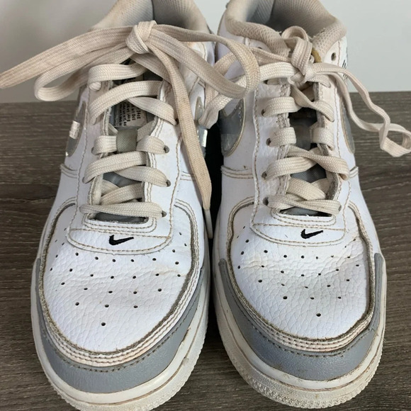 NIKE AIR FORCE 1 LV8 2 Under Construction BQ5484-100 White Wolf Grey 5Y EUR 37.5 - Picture 6 of 16